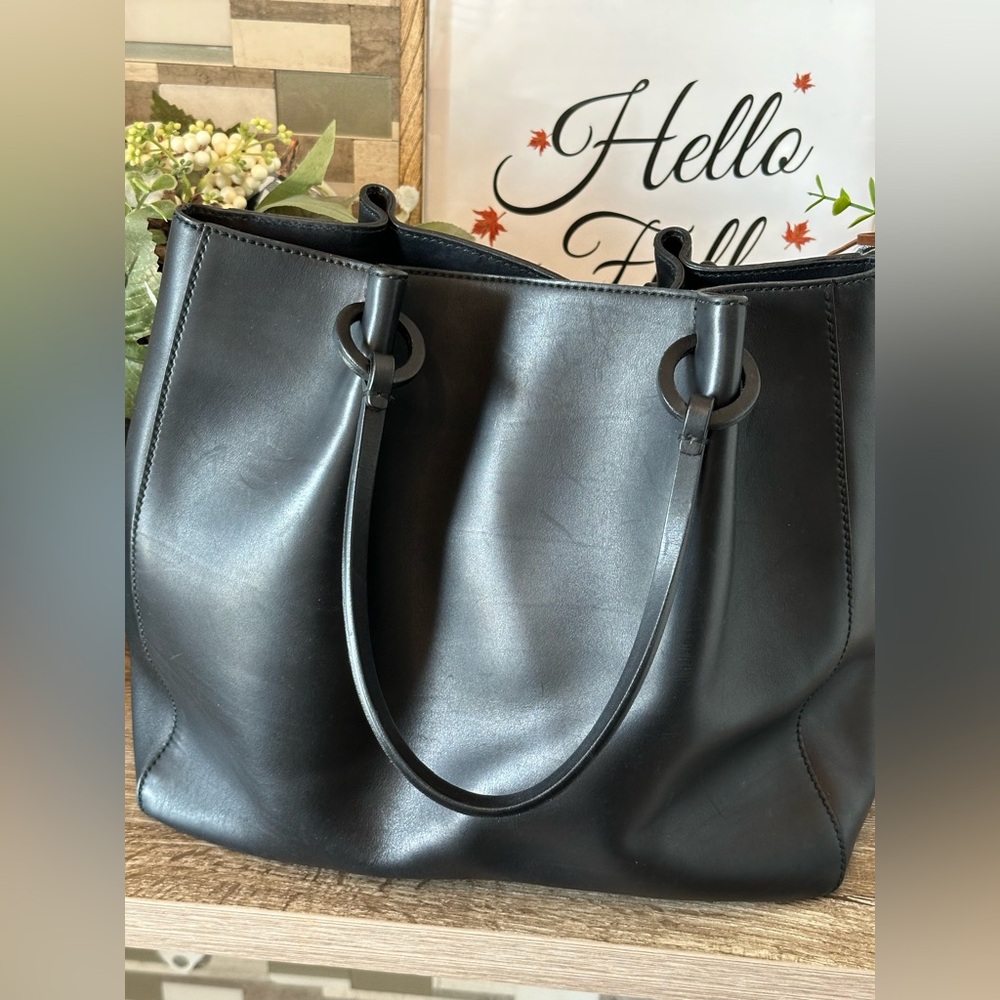 Gucci 101920 Black Leather Shopper Tote w/ Attached Zip Pouch - Picture 3 of 16